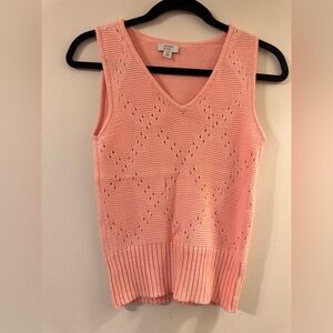 Crown & Ivy pink sweater vest size XS